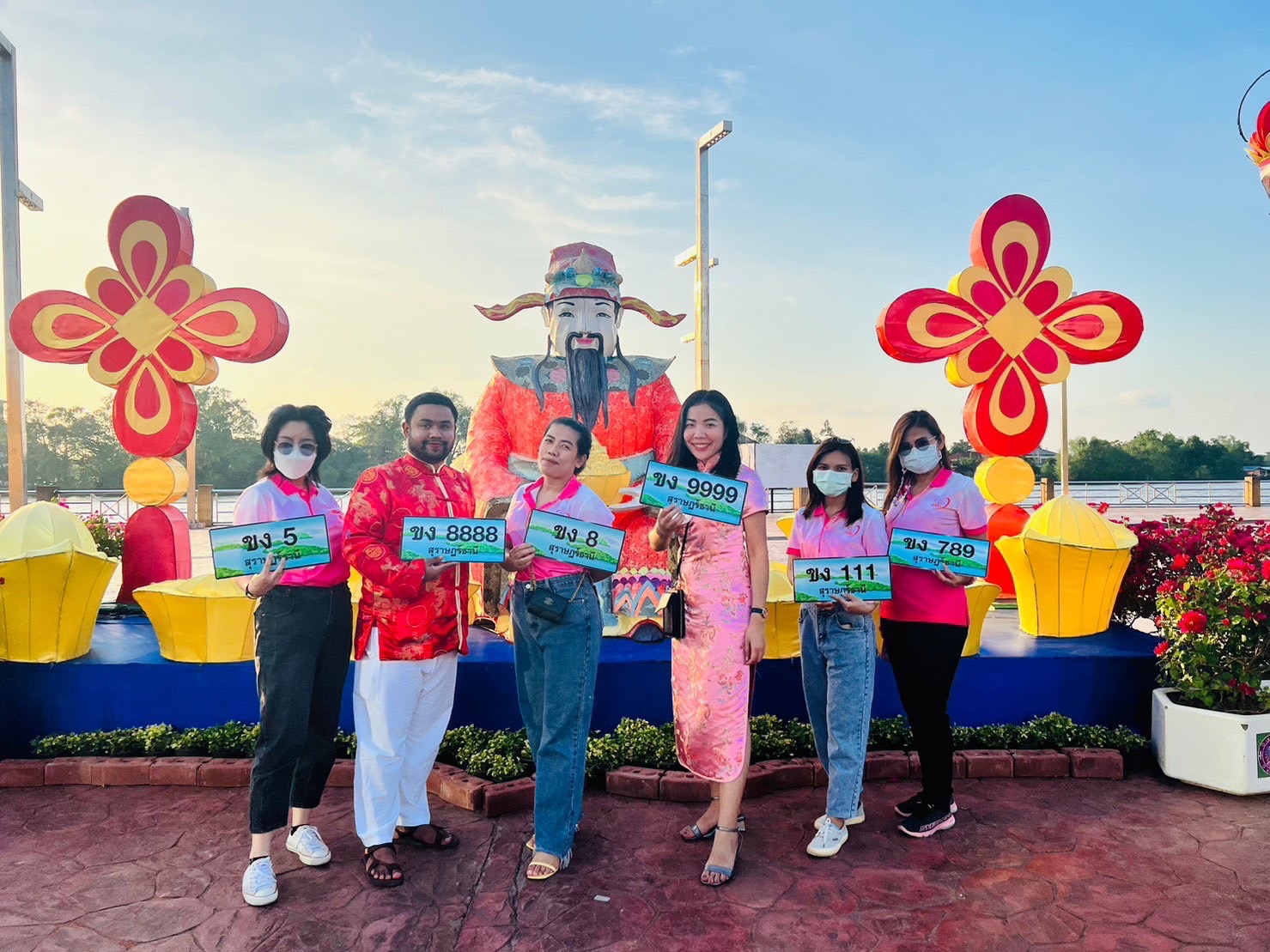 สำนักงานขนส่งจังหวัดสุราษฎร์ธานี  ขอเชิญร่วมประมูลป้ายเลขสวย 3️⃣0️⃣1️⃣ หมายเลข 🥰 💰หมวดอักษร ขง “ขับรถเลขสวย ร่ำรวยเงินทอง”💰 🎯 เปิดประมูลทางอินเตอร์เน็ต ที่ “www.tabienrod.com”